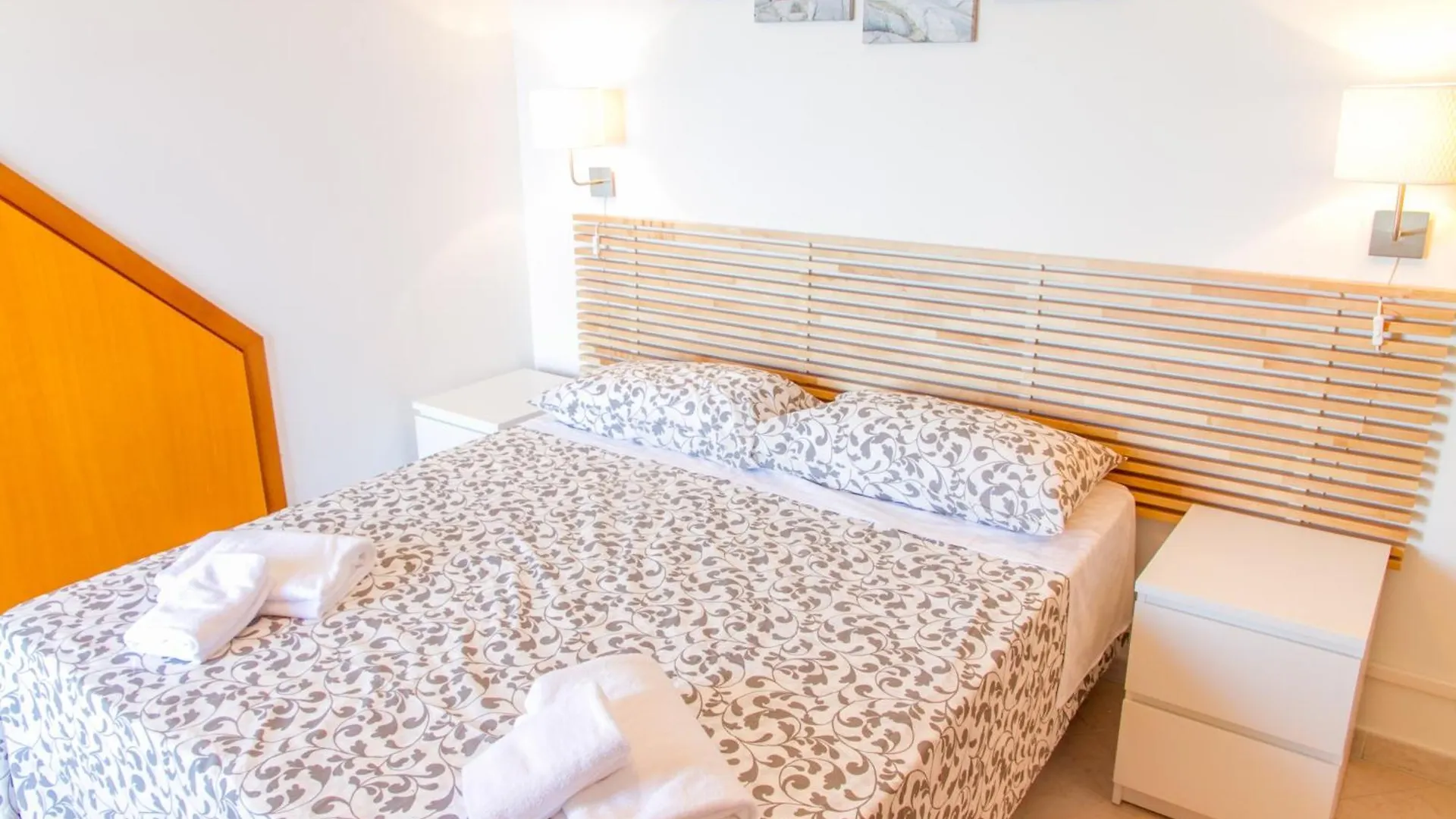 Sailor'S Accomodations Cefalù Konukevi